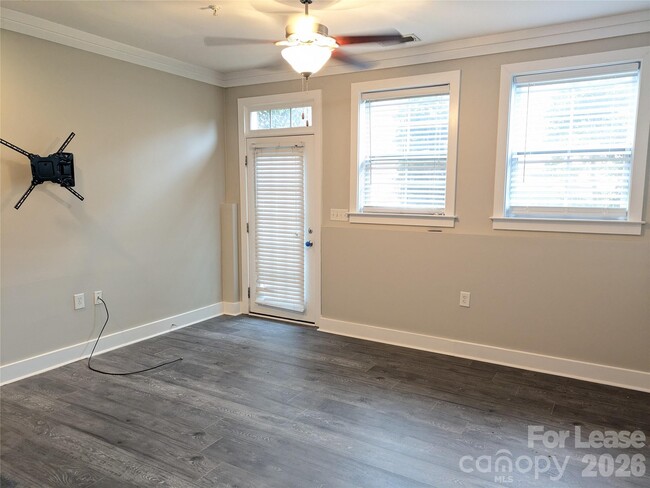 Building Photo - 234 Harbour Pl Dr