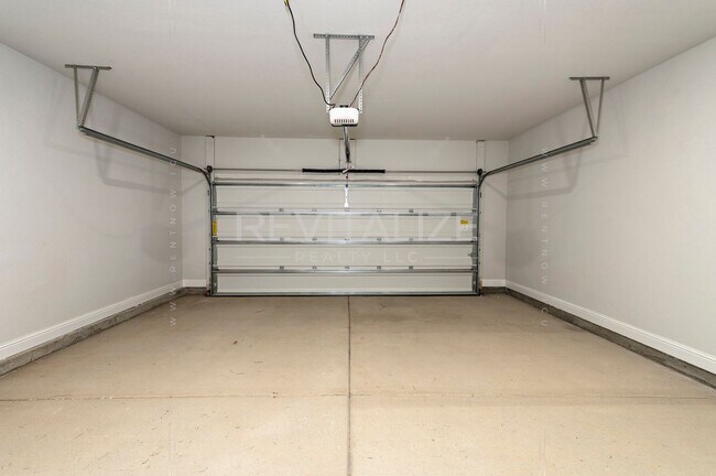 Building Photo - 14531 Dayton Cir