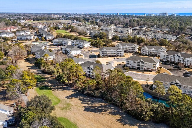 Building Photo - Golf Paradise