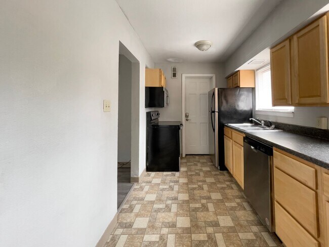 Building Photo - 1619 W Gilbert St