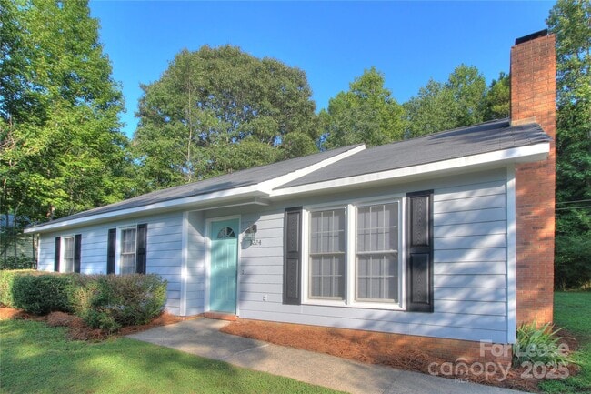 Building Photo - 1224 Sharon Dr