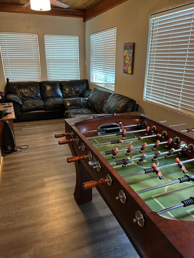 Building Photo - 892 N 1260 E