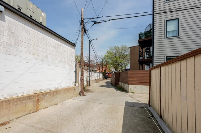 Building Photo - 408 Rhode Island Ave NW