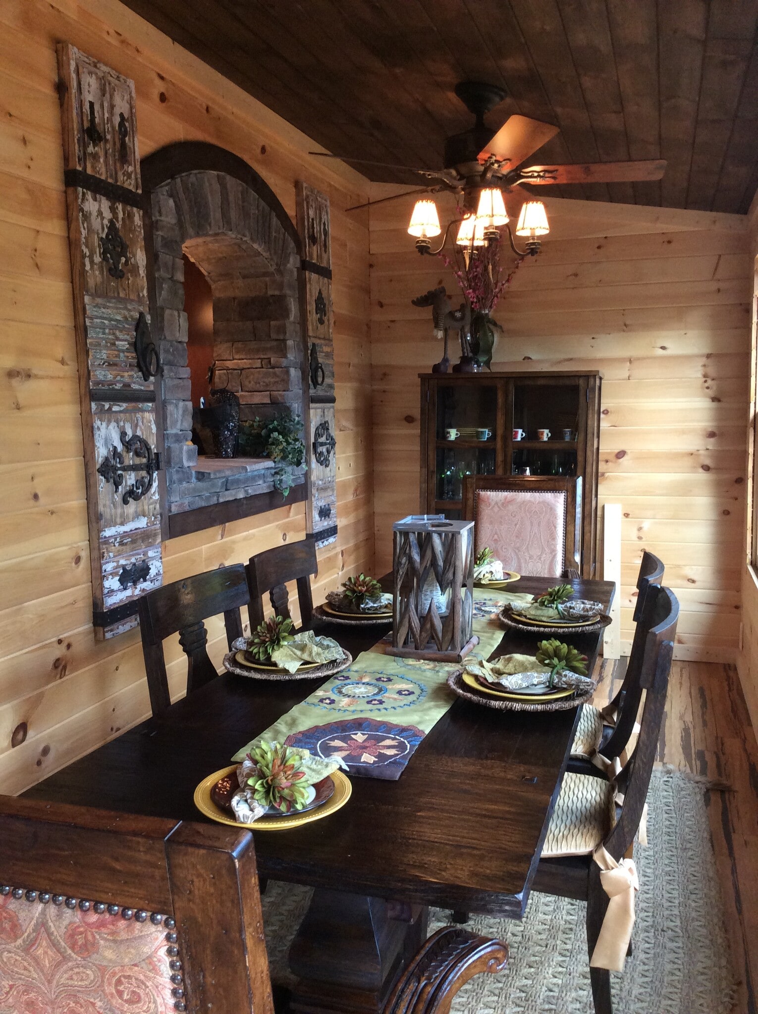 Dining room with lake views or flex space - 1011 Lake Shore Dr