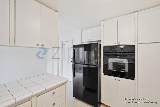 Building Photo - 3717 Erris Ct