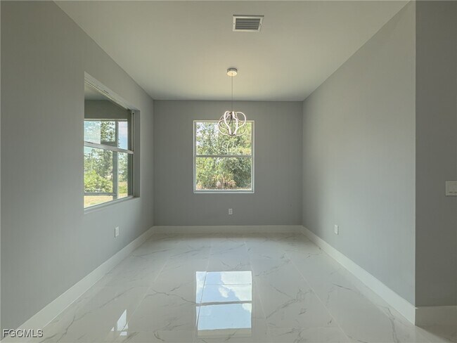 Building Photo - 6137 Higgins Ave