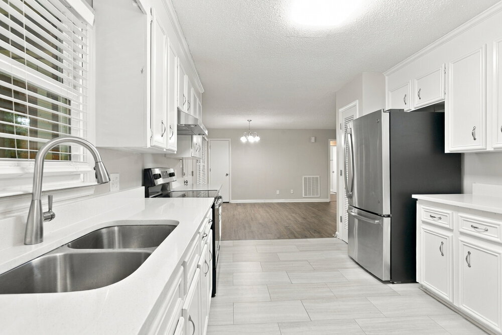 Building Photo - 431 Hillcrest Dr