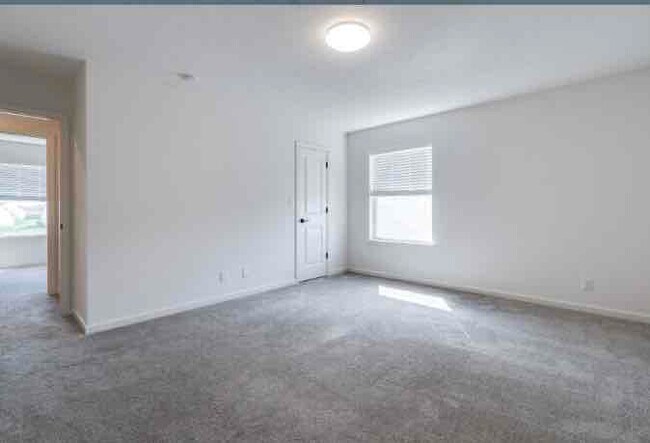 Building Photo - 1112 Colcester Ln