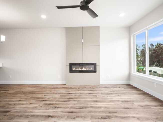 Building Photo - $500 off 1st month! Beautiful, brand spanking new 2-bdrm/2.5-bath duplex townhome! W/D, garage, q...