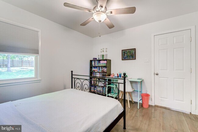Building Photo - 7806 Jansen Dr