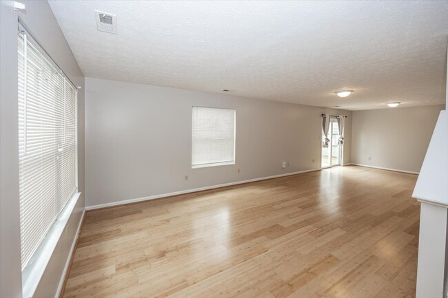 Building Photo - 637 Cembra Dr