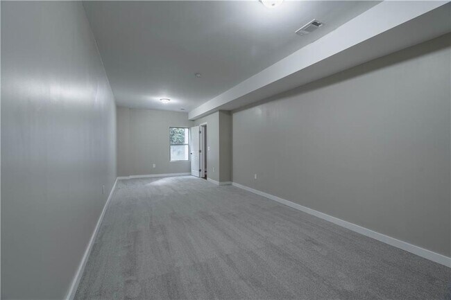 Building Photo - 2121 Spring Sound Ln