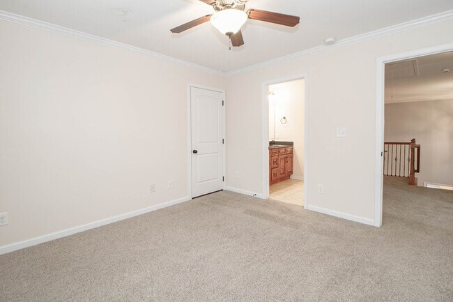 Building Photo - 1540 Edgewater Ln