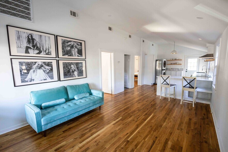 Primary Photo - 731 E 34th St