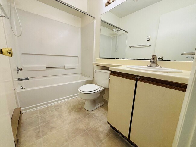 Building Photo - 507 Sunridge Dr