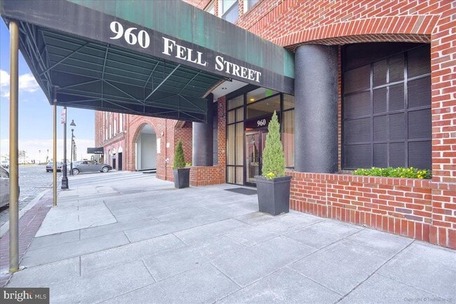 Primary Photo - 960 Fell St