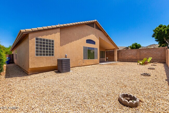 Building Photo - 28916 N Nobel Rd