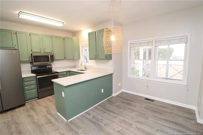 Building Photo - 2704 Thurrock Dr