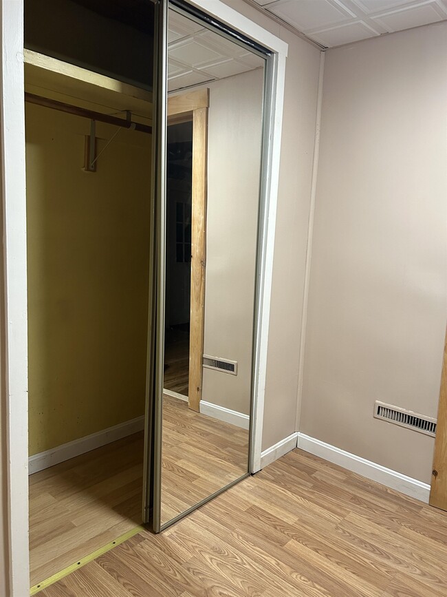 Building Photo - 293 Bear Hill Rd