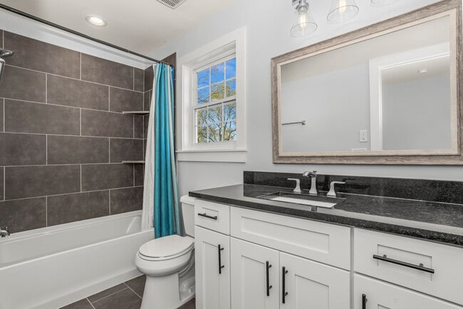 Building Photo - 1429 Litton Ave