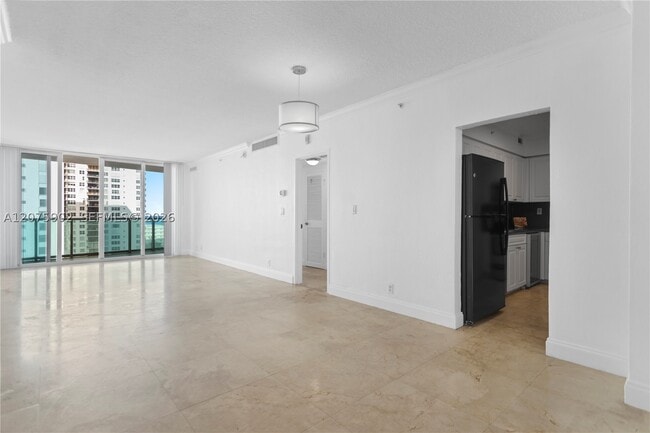 Building Photo - 2501 S Ocean Dr