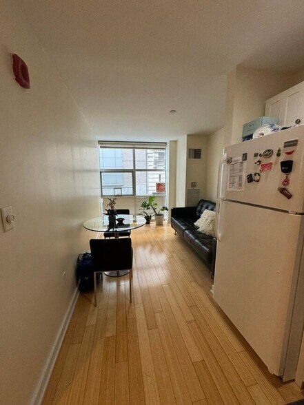 Building Photo - 41 Boylston St