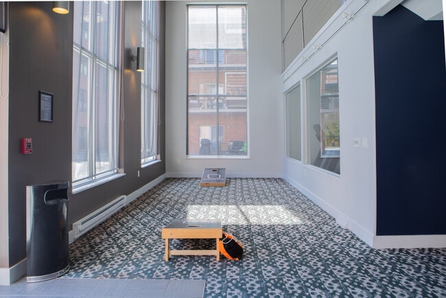 Building Photo - 132 N Jefferson St