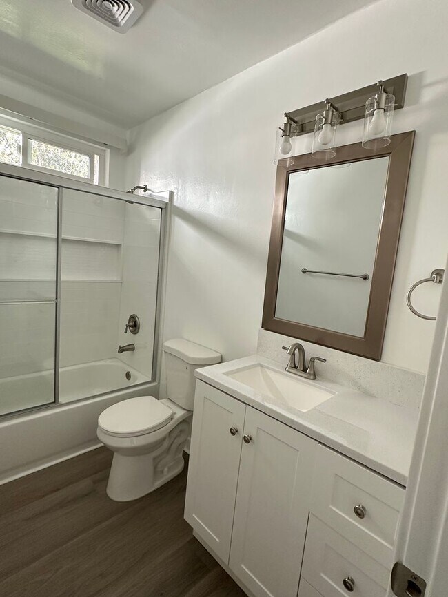 Interior Photo - 9215 Sepulveda Apartments