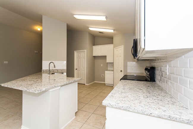 Building Photo - 1413 Gordon Dr
