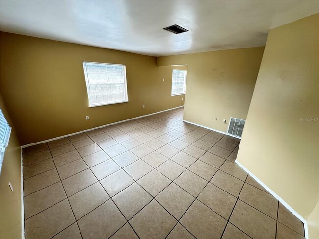 Building Photo - 4914 21st St W