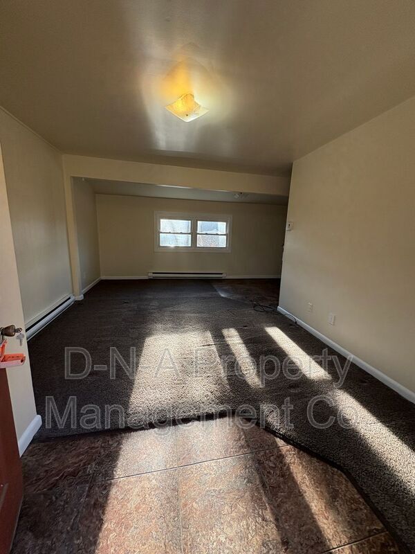 Building Photo - 231 Poco Ln