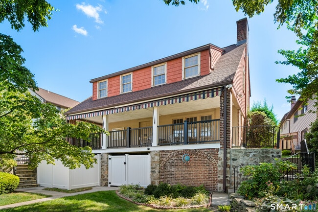 Building Photo - 202 Soundview Ave