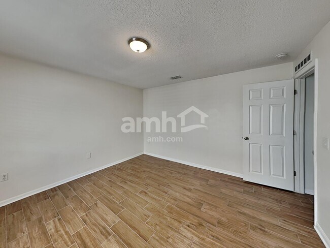 Building Photo - 12904 Brookcrest Pl