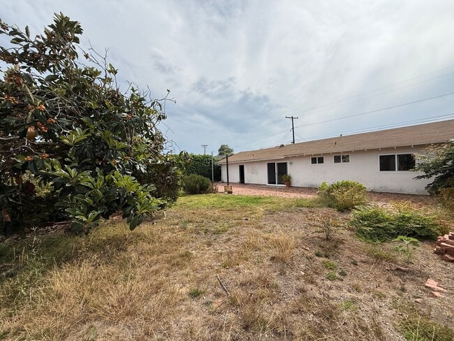 Building Photo - Cardiff 3 br one level large yard pet OK  house TEXT 760-815-3696