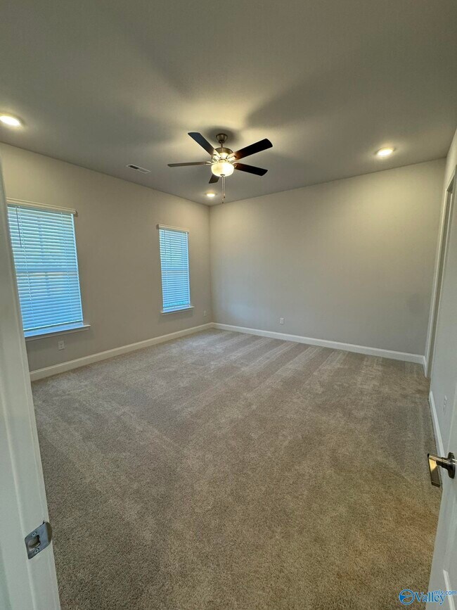 Building Photo - 131 Moss Brk Ln