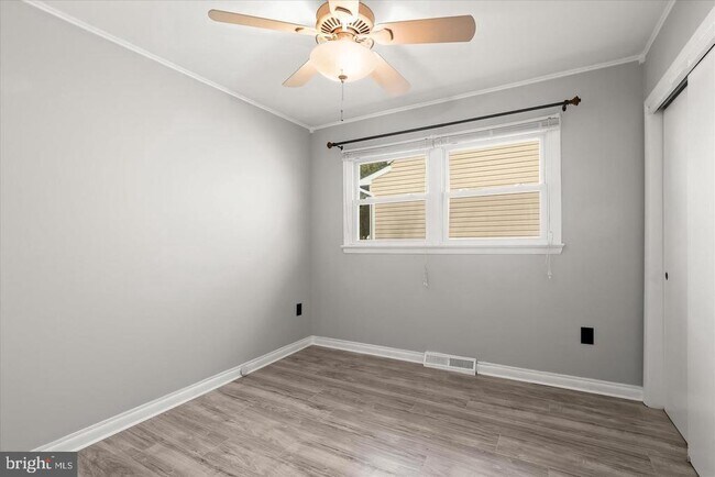 Building Photo - 517 Winters Ln