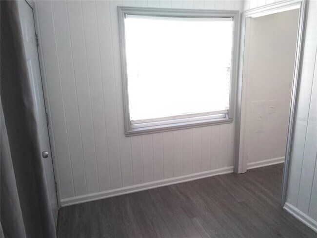 Building Photo - 4976 14th Ave N