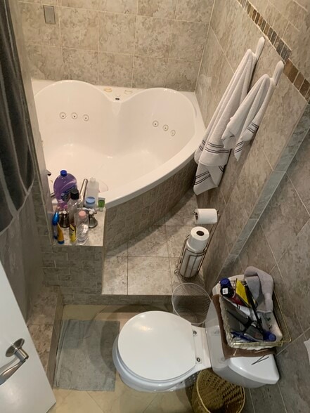 Building Photo - 801 Brickell Bay Dr