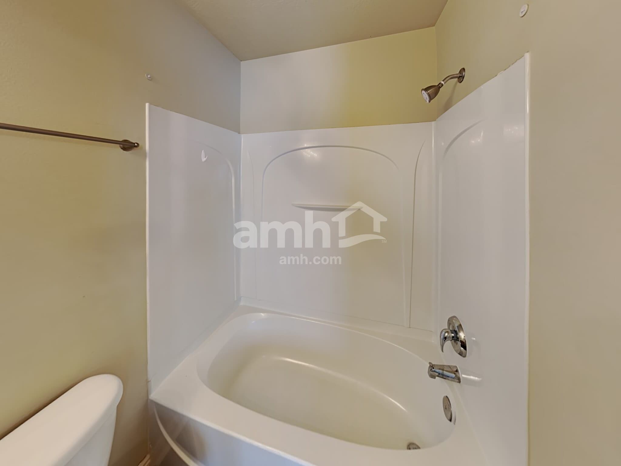 Building Photo - 4452 Heritage Dr
