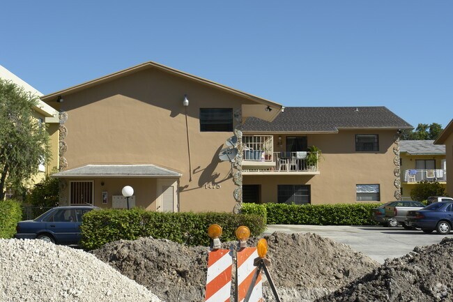Building Photo - Westland Manor