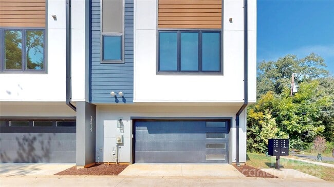 Building Photo - 3519 Avalon Ave