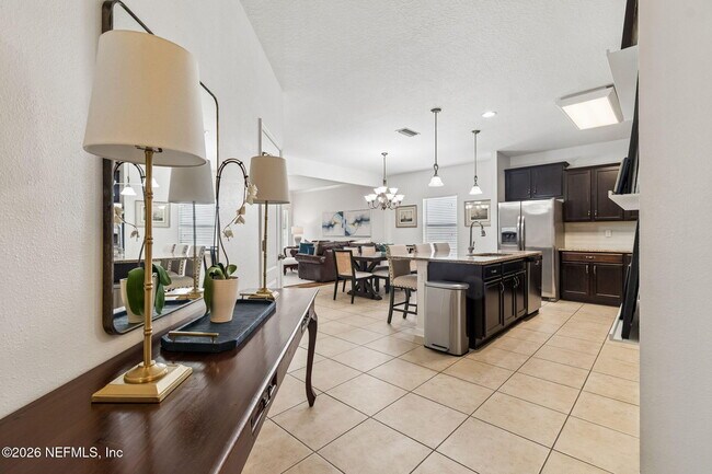 Building Photo - 206 Mission Cove Cir