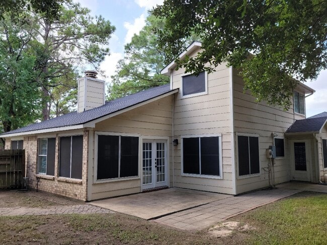 Building Photo - 8610 Lake Crystal Dr