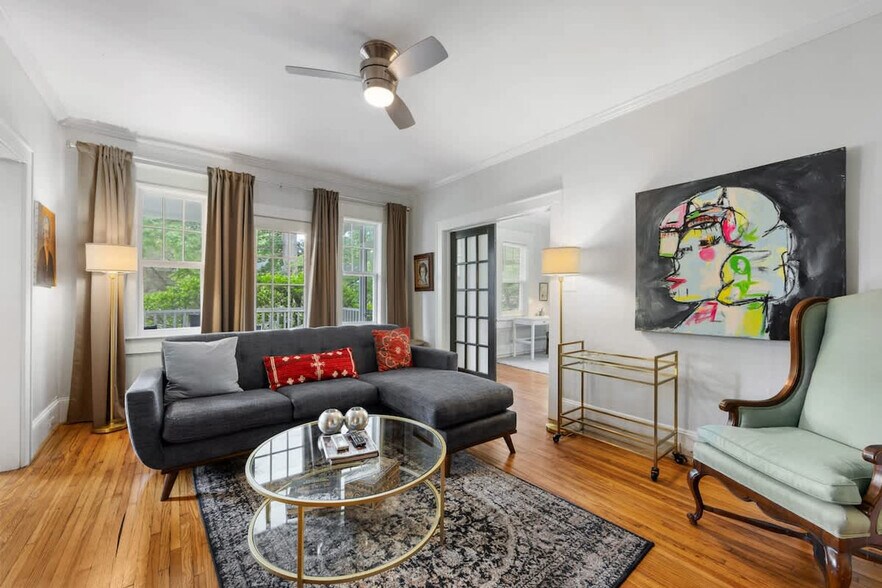 Building Photo - 800 Magnolia Ave