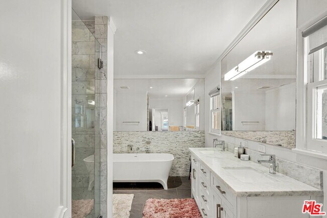 Building Photo - 1328 Londonderry View Dr