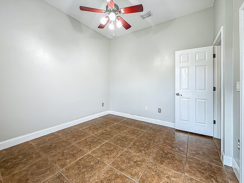 Building Photo - 20626 Longleaf Pine Ave