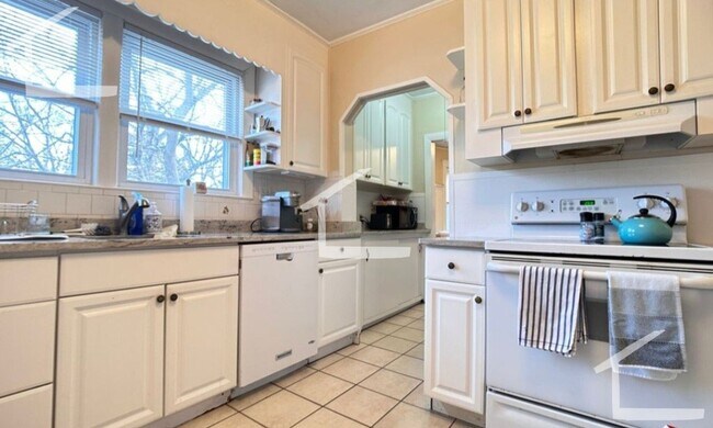 Building Photo - 4 Glenley Terrace