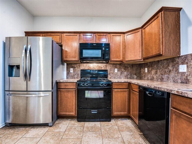 Building Photo - Home in gated community