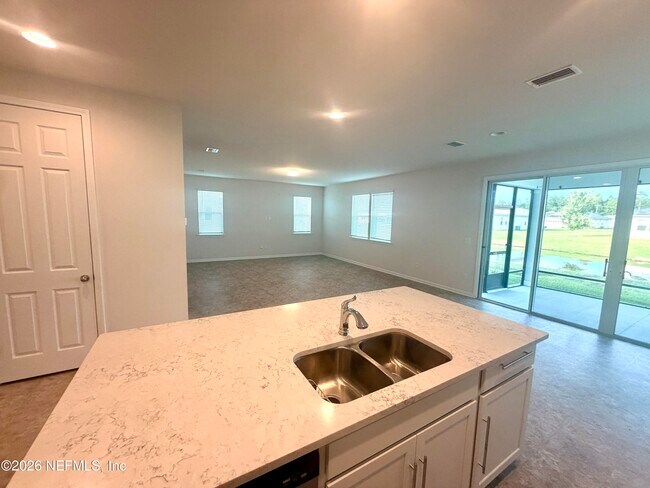 Building Photo - 12591 Lake Taylor Ln