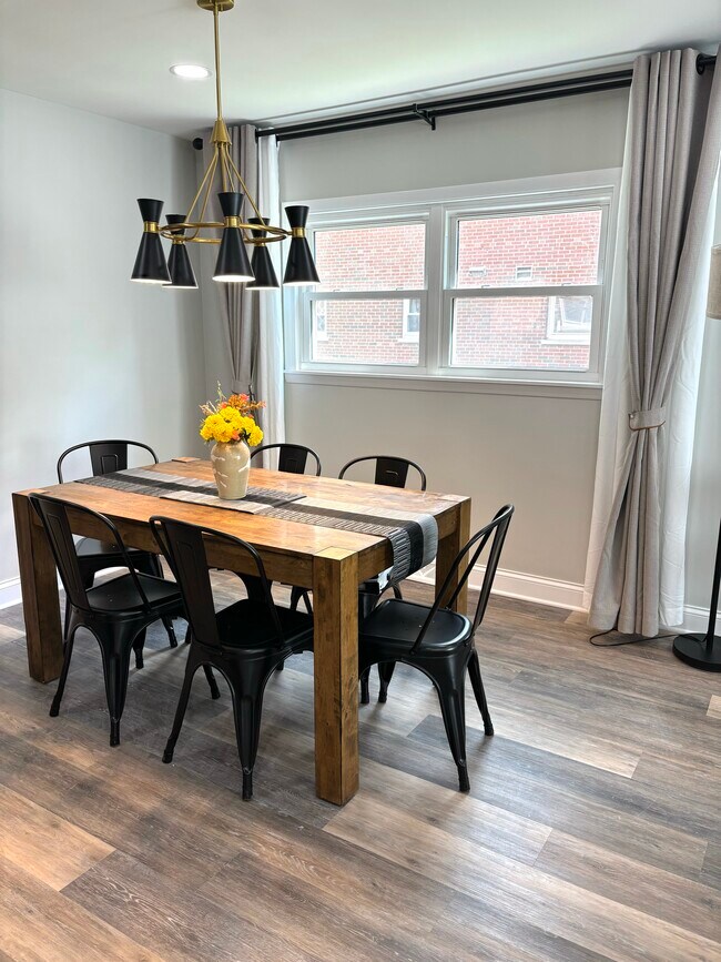 Dining Room - 506 Forest Ave